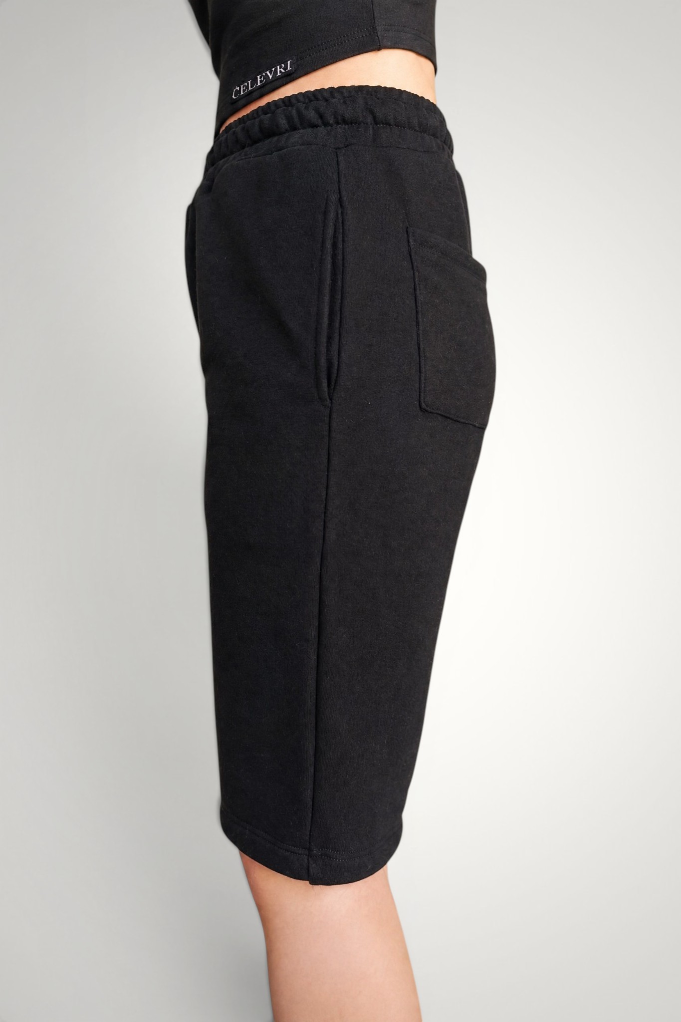 Pantaloni scurți din bumbac premium cu buzunare la spate | CELEVRI 5 Pantaloni scurți din bumbac premium cu buzunare la spate | CELEVRI - imagine 3